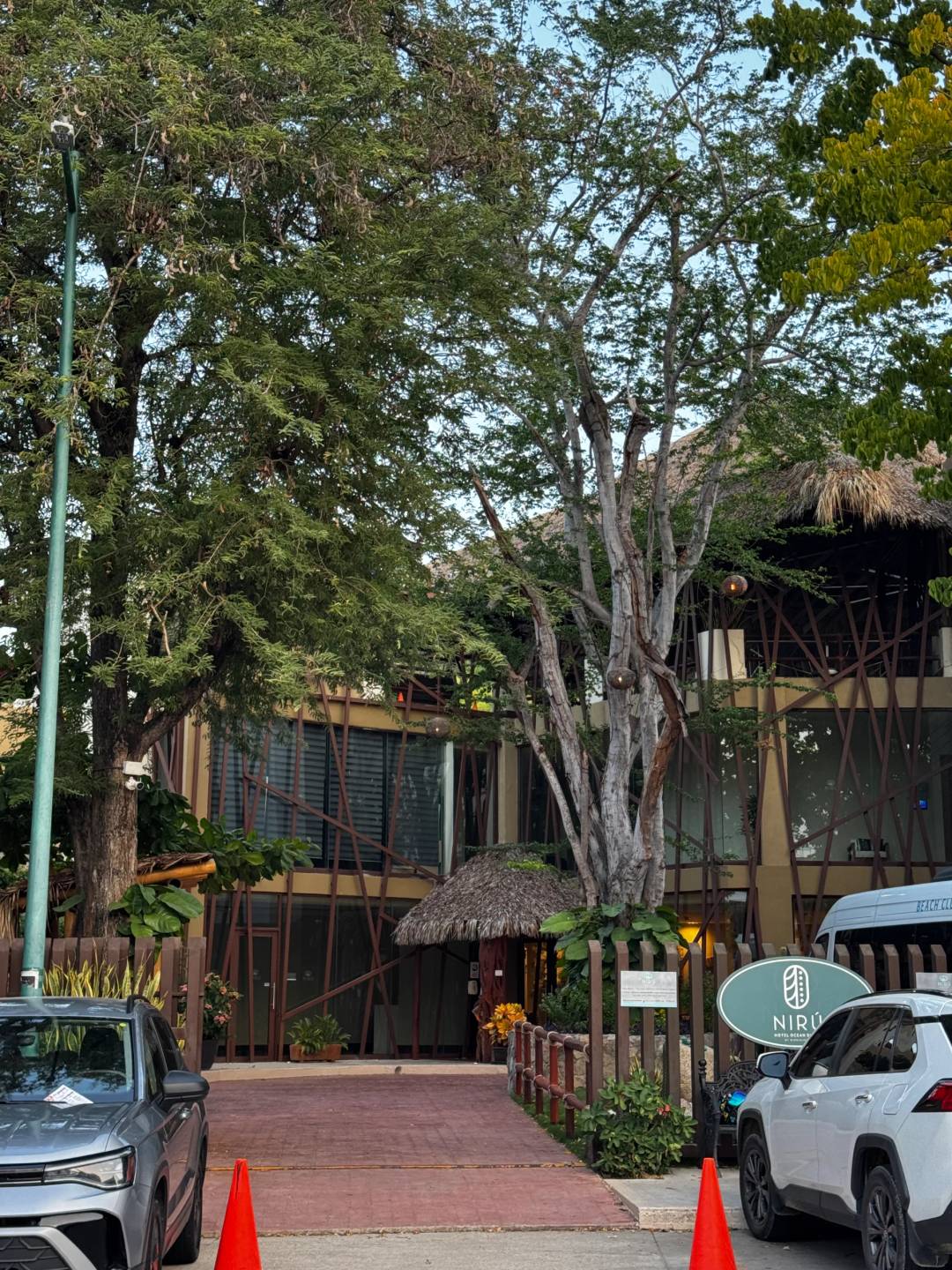 Niru Beach Club